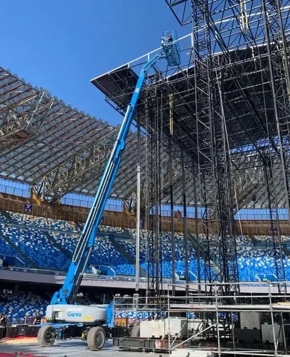 Alugar Plataformas Elevatórias Telescópicas: Saiba os Benefícios