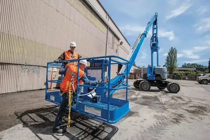 Genie Z-62/40 J RT 4X4 SKG: Plataforma Articulada