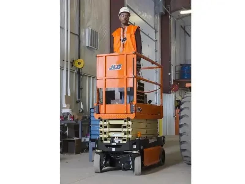 JLG 1932R: manutenção e reparos em altura