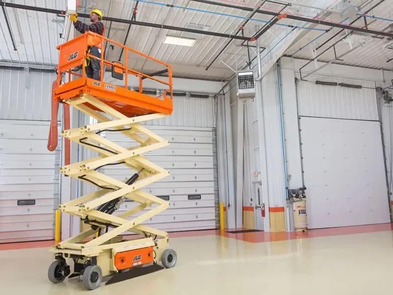 JLG 3246ES: Plataforma Elevatória Tesoura Elétrica