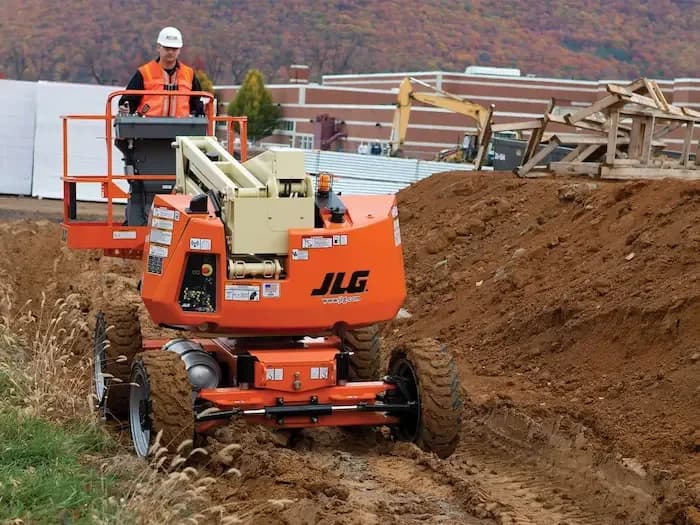 JLG EC340AJ: Plataforma Articulada