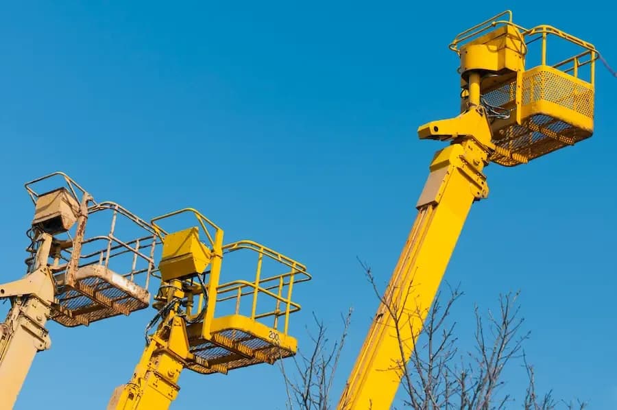 Plataformas elevatórias em operações de emergência: como avaliar o uso