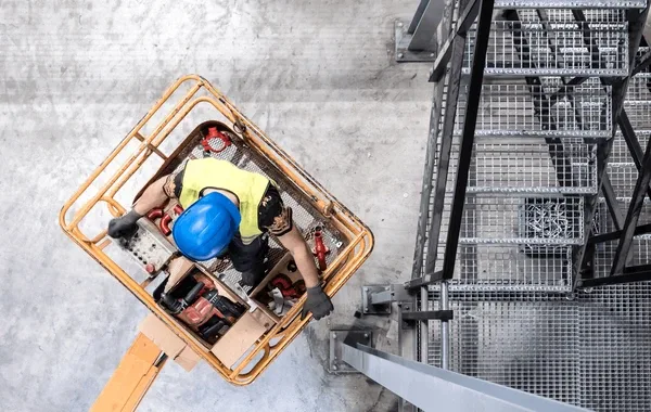 Melhores Práticas para Incorporar Plataformas Elevatórias em Projetos Sustentáveis