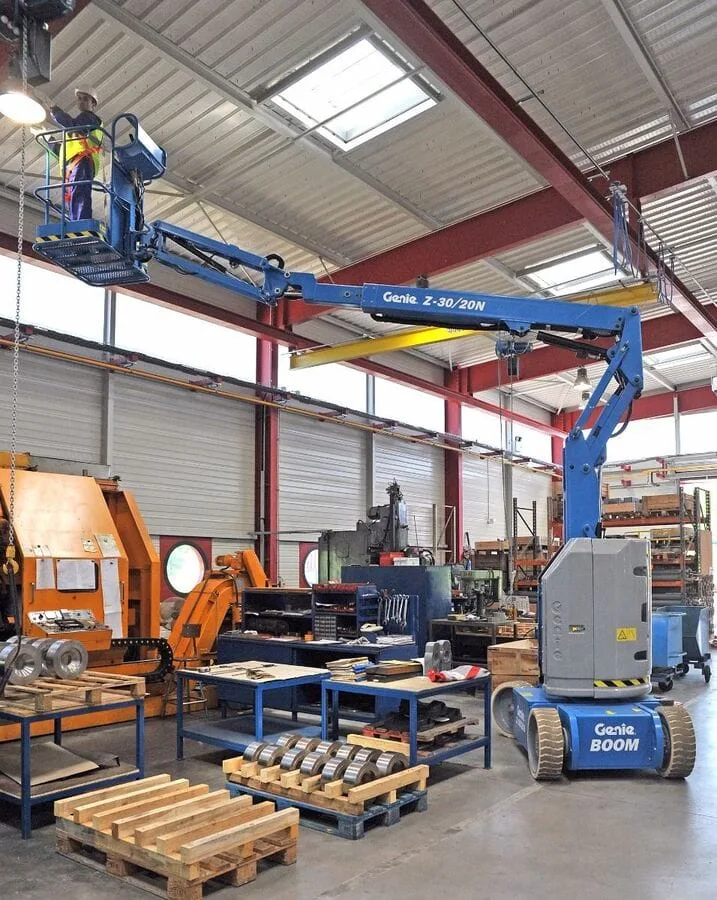 como locar plataformas elevatórias articuladas, uso interno