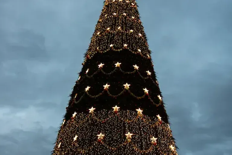 Decoração de Natal em Altura Utilizando PEMTs