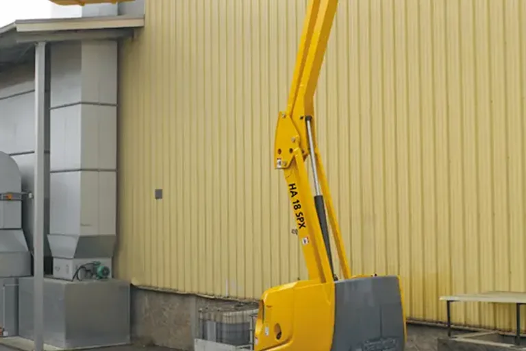 HA18 SPX Plataforma Elevatória Articulada Diesel Haulotte