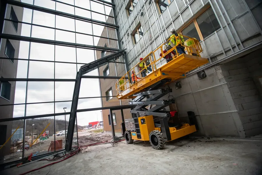 haulotte-hs15-plataforma-elevatoria-tesoura