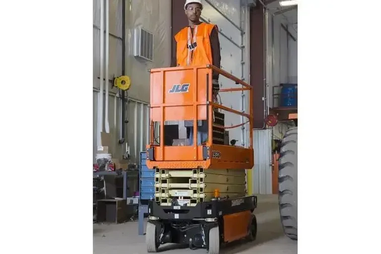 JLG 1932R: manutenção e reparos em altura