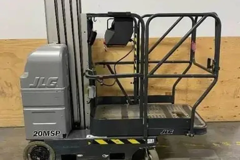 JLG 20MSP: A escolha perfeita para operações de picking e manutenção interna