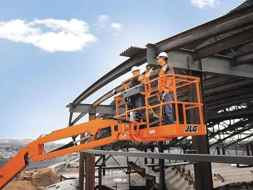 Manutenção da JLG 860SJ
