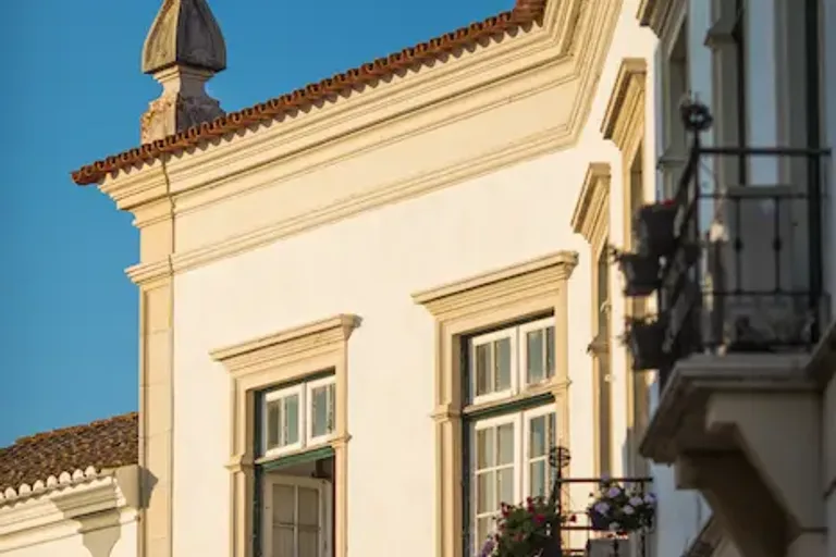 Restauração de fachadas históricas com o uso de PMETs