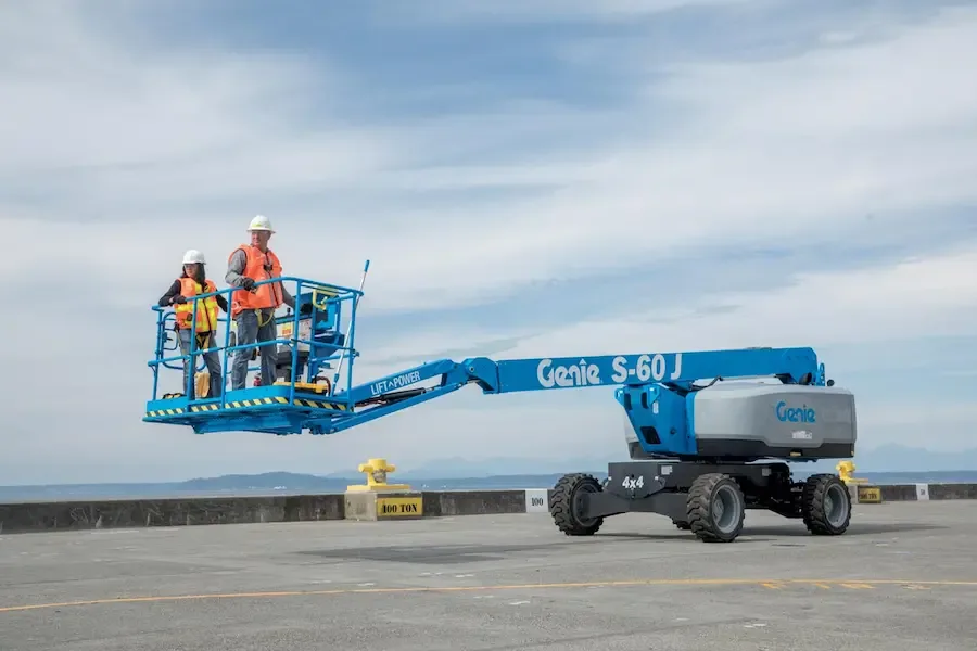 S-60 (CP) J RT 4X4: Plataforma Telescópica Genie Diesel