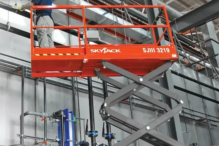 SkyJack SJIII 3219 NMT: Plataforma Tesoura